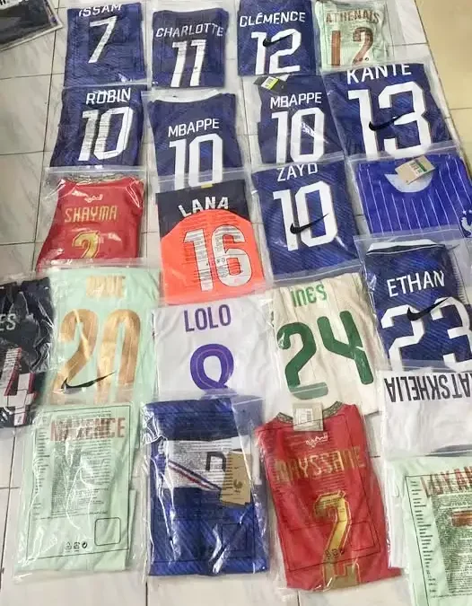 Les maillots de football sont arrivés !
