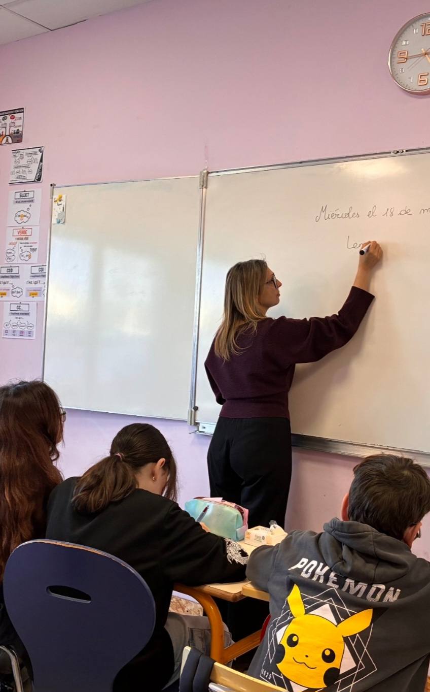 Maria Viret assure des cours de soutien scolaire pour les petits Guerriers.